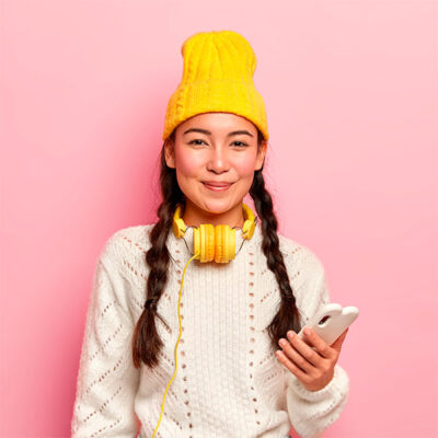 adorable-dark-haired-girl